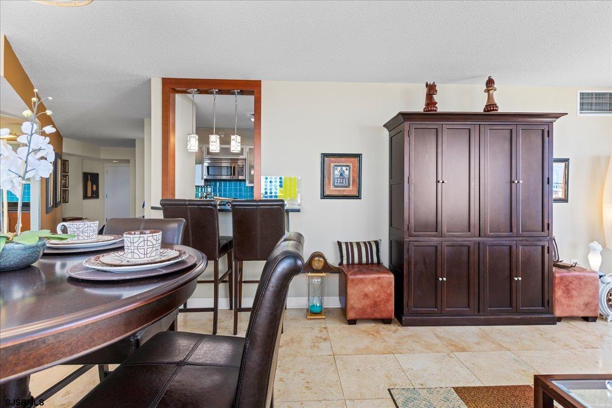 Atlantic City, New Jersey 08401, United States, 2 Bedrooms Bedrooms, ,2 BathroomsBathrooms,Residential,Active,100704