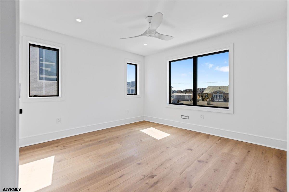 Margate, New Jersey 08402, United States, 5 Bedrooms Bedrooms, ,6 BathroomsBathrooms,Residential,Active,91966