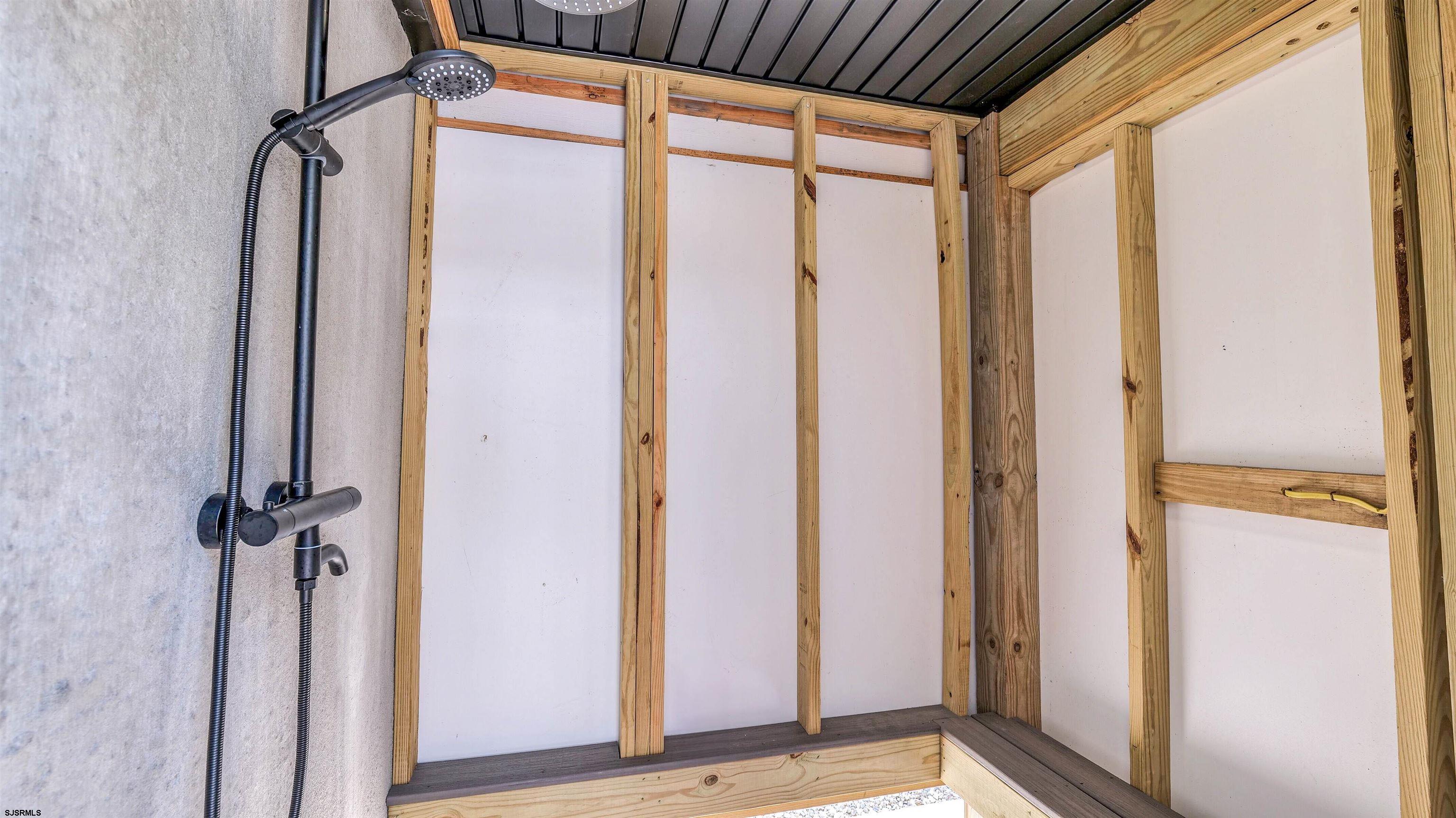 Ventnor, New Jersey 08406, United States, 6 Bedrooms Bedrooms, ,5 BathroomsBathrooms,Residential,Active,194641