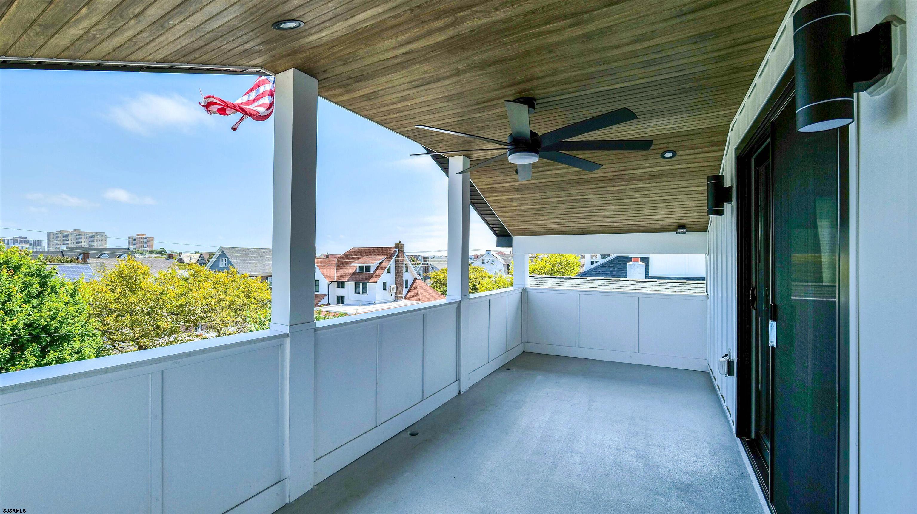 Ventnor, New Jersey 08406, United States, 6 Bedrooms Bedrooms, ,5 BathroomsBathrooms,Residential,Active,194641