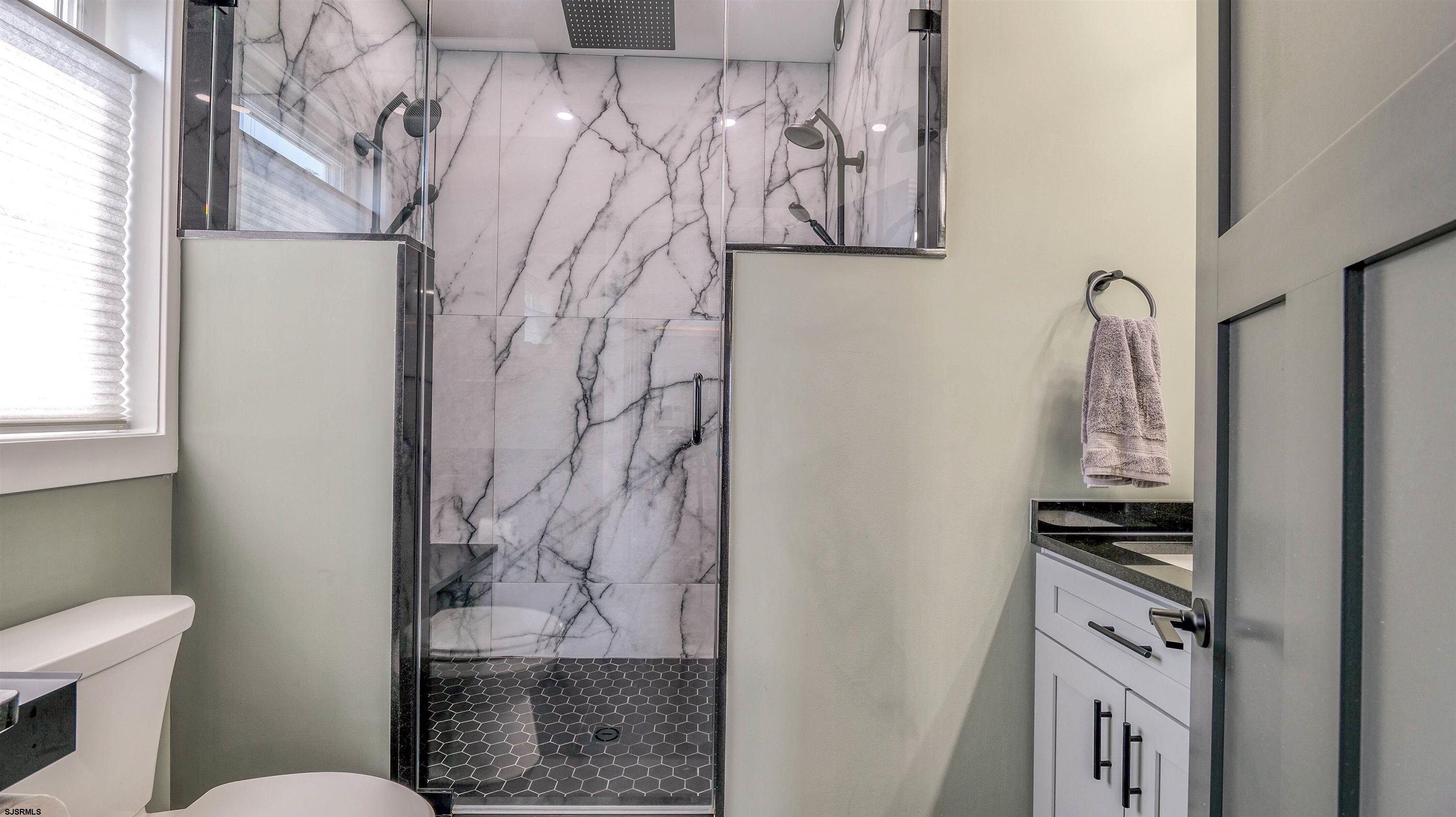 Ventnor, New Jersey 08406, United States, 6 Bedrooms Bedrooms, ,5 BathroomsBathrooms,Residential,Active,194641