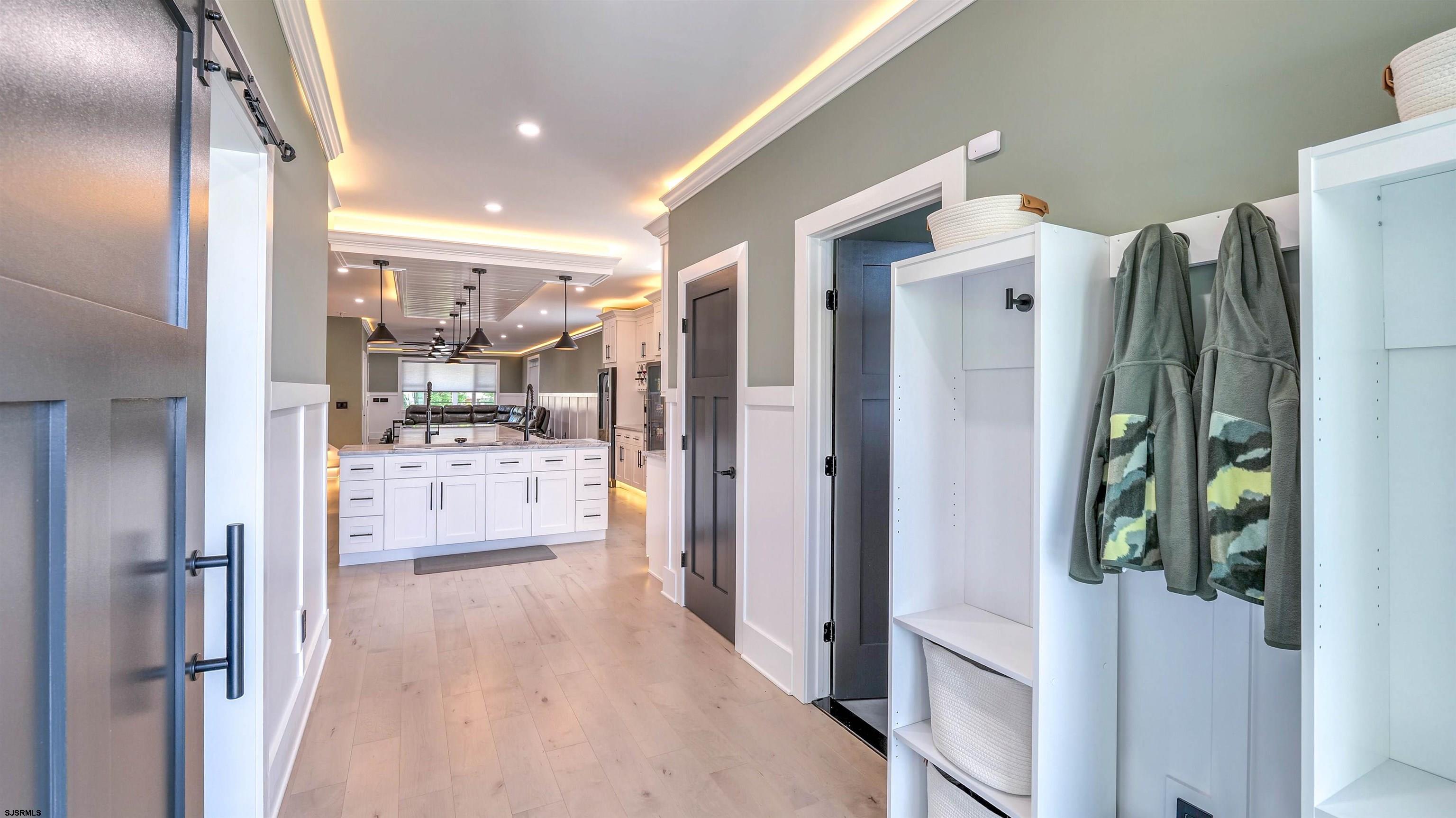 Ventnor, New Jersey 08406, United States, 6 Bedrooms Bedrooms, ,5 BathroomsBathrooms,Residential,Active,194641