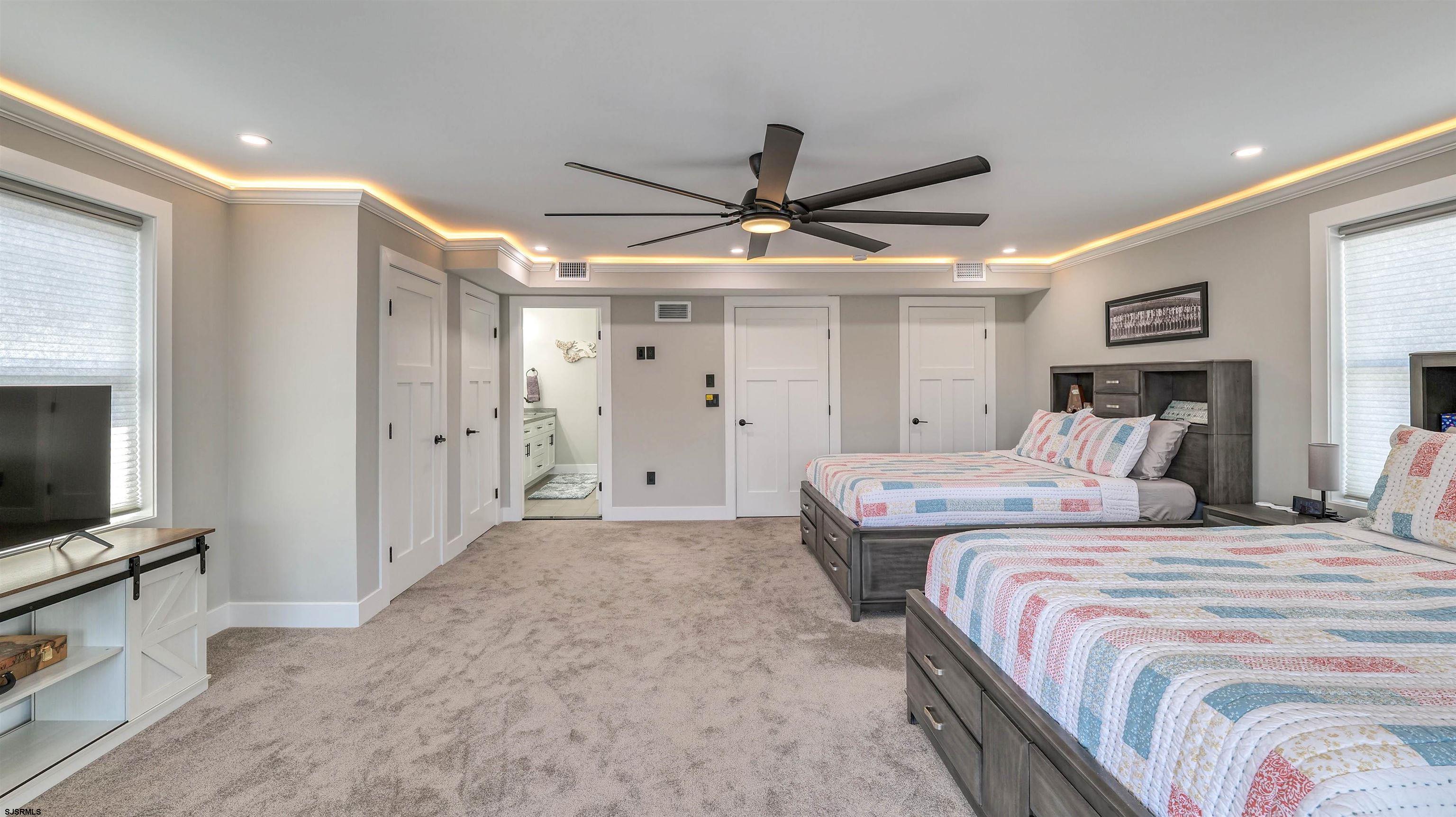 Ventnor, New Jersey 08406, United States, 6 Bedrooms Bedrooms, ,5 BathroomsBathrooms,Residential,Active,194641