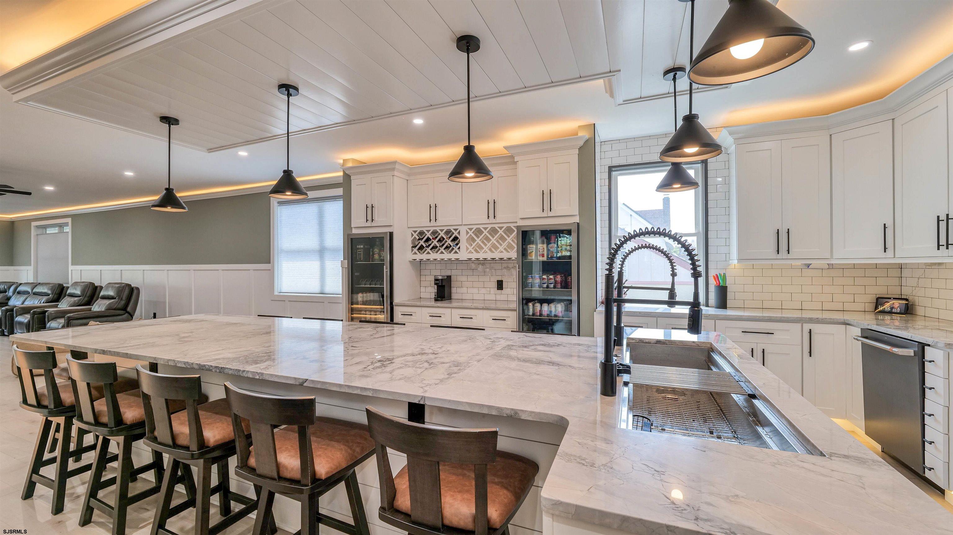 Ventnor, New Jersey 08406, United States, 6 Bedrooms Bedrooms, ,5 BathroomsBathrooms,Residential,Active,194641