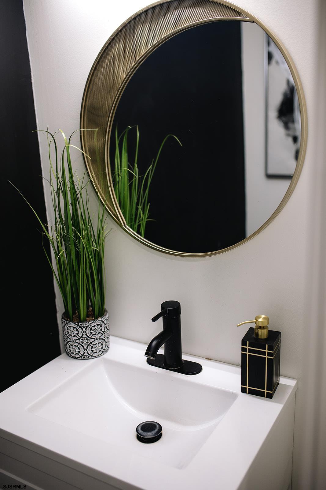 Ventnor, New Jersey 08406, United States, 3 Bedrooms Bedrooms, ,3 BathroomsBathrooms,Residential,Active,201967