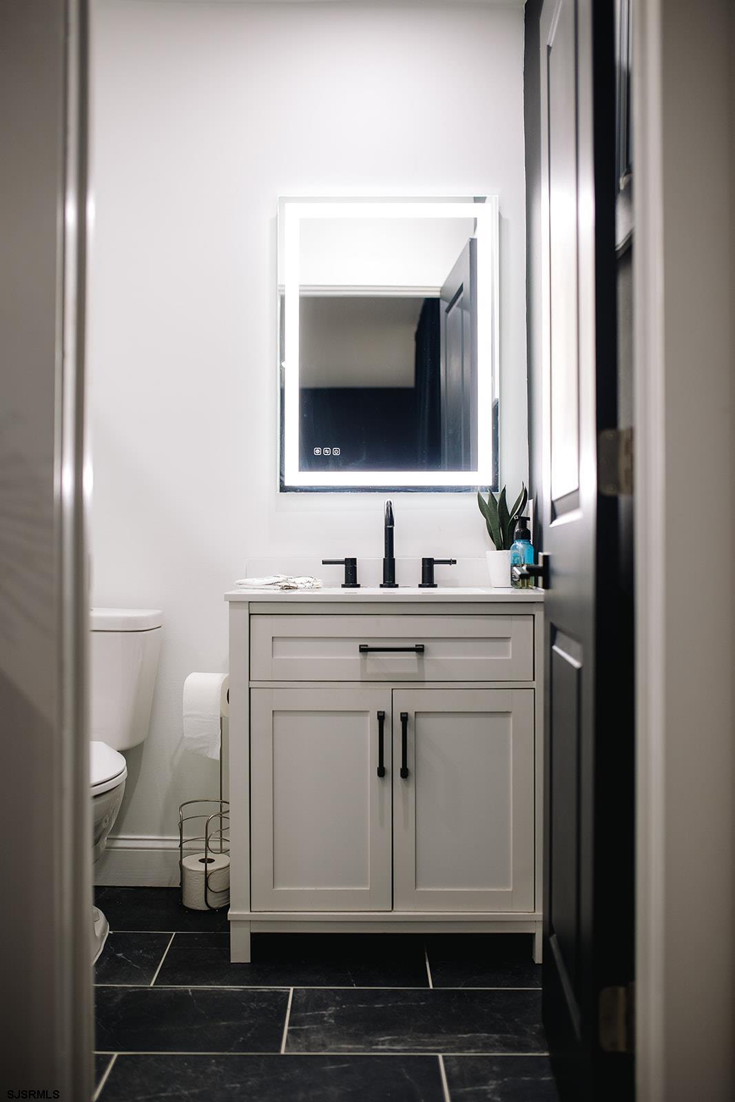 Ventnor, New Jersey 08406, United States, 3 Bedrooms Bedrooms, ,3 BathroomsBathrooms,Residential,Active,201967