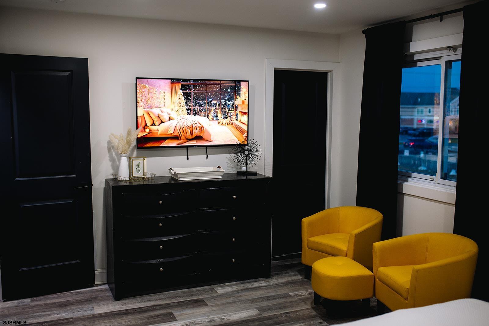 Ventnor, New Jersey 08406, United States, 3 Bedrooms Bedrooms, ,3 BathroomsBathrooms,Residential,Active,201967