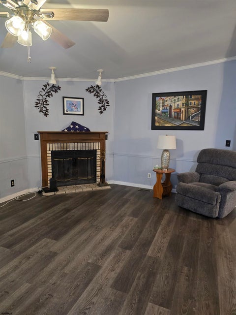 Mobile Home For Sale - 43 Hickory<br/> Mays Landing, NJ 08330