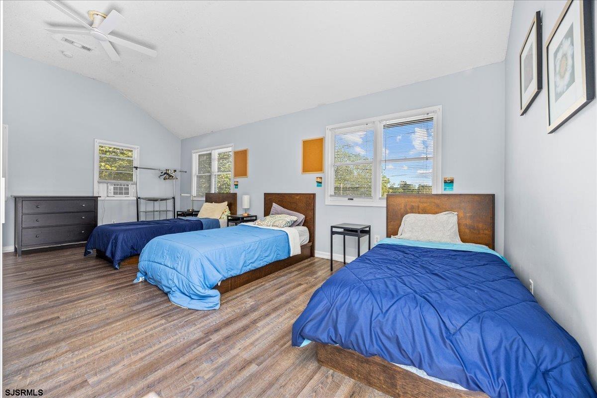 Absecon, New Jersey 08201, United States, 5 Bedrooms Bedrooms, ,3 BathroomsBathrooms,Residential,Active,210463