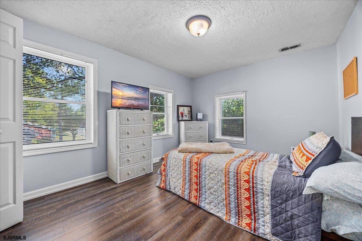 Absecon, New Jersey 08201, United States, 5 Bedrooms Bedrooms, ,3 BathroomsBathrooms,Residential,Active,210463