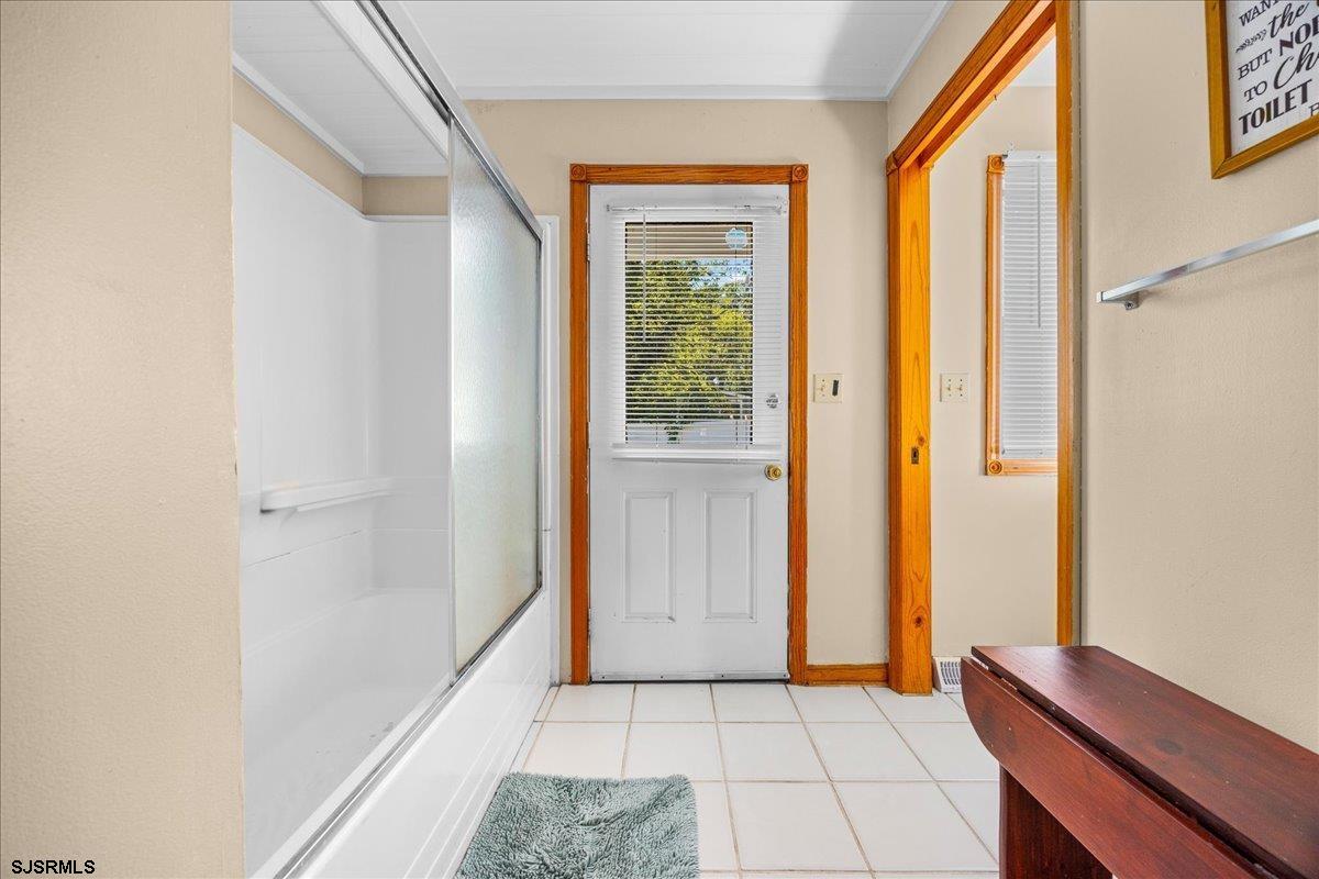 Absecon, New Jersey 08201, United States, 5 Bedrooms Bedrooms, ,3 BathroomsBathrooms,Residential,Active,210463