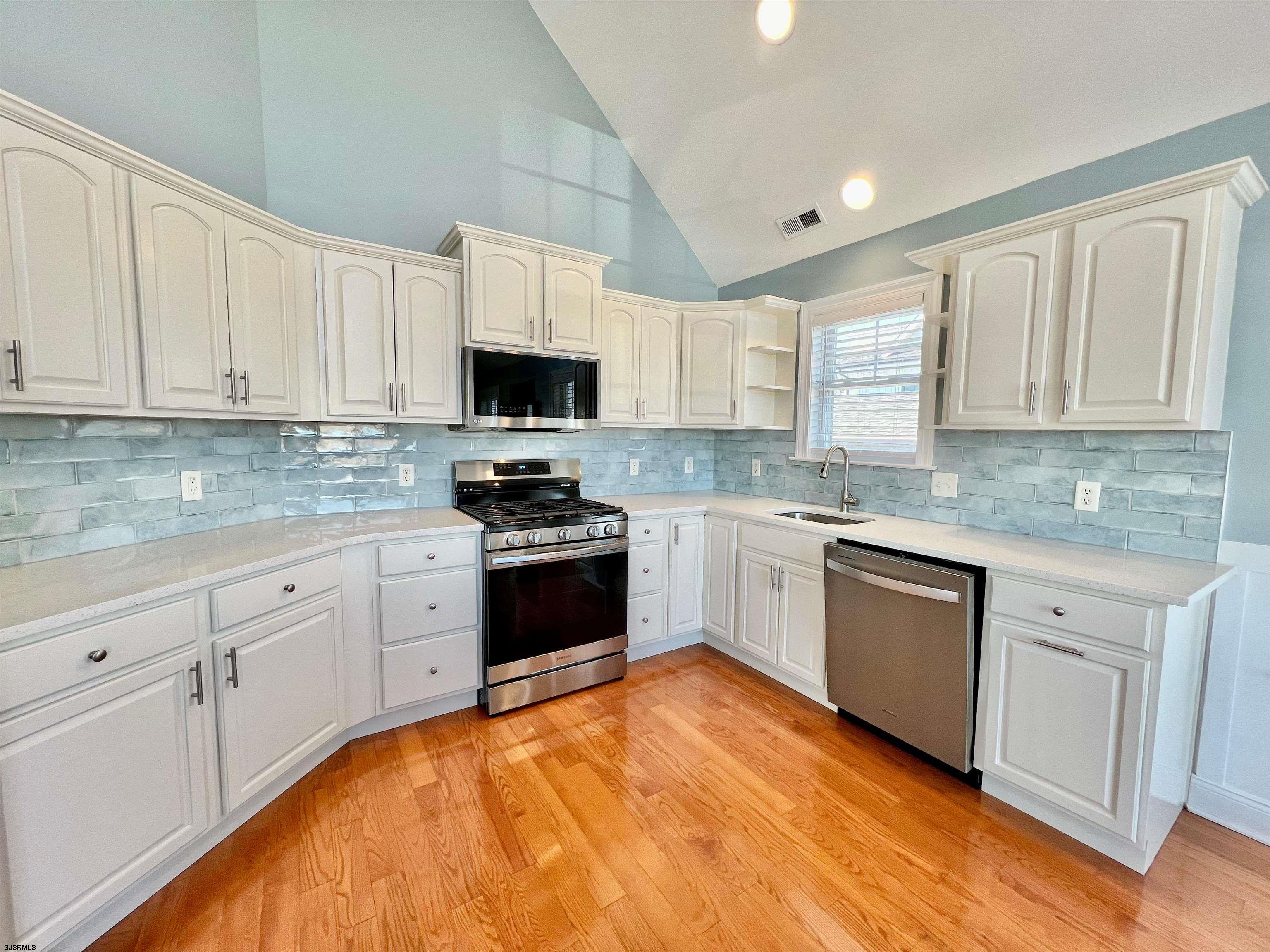 Ocean City, New Jersey 08226, United States, 4 Bedrooms Bedrooms, ,4 BathroomsBathrooms,Residential,Pending,78229