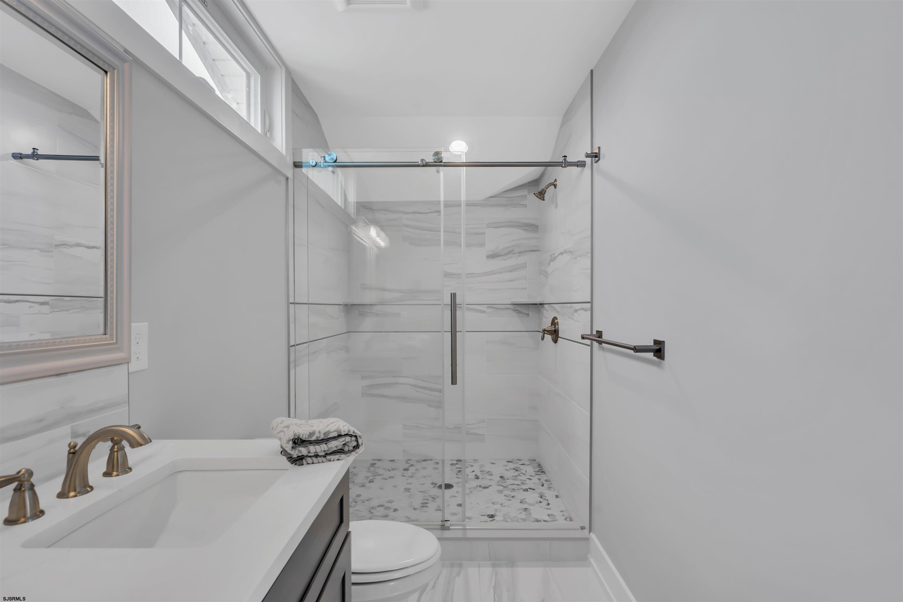 Ocean City, New Jersey 08226, United States, 6 Bedrooms Bedrooms, ,5 BathroomsBathrooms,Residential,Pending,46563