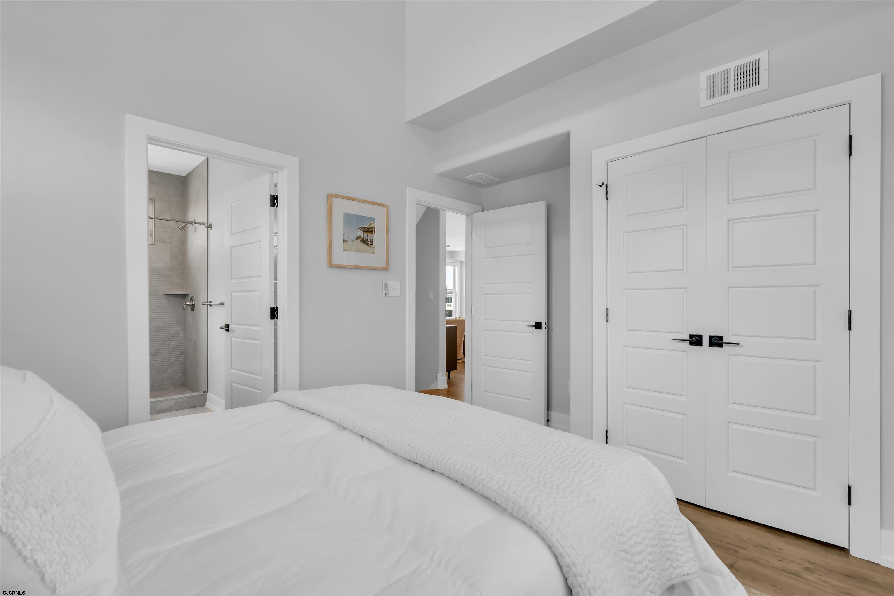 Ocean City, New Jersey 08226, United States, 6 Bedrooms Bedrooms, ,5 BathroomsBathrooms,Residential,Pending,46563