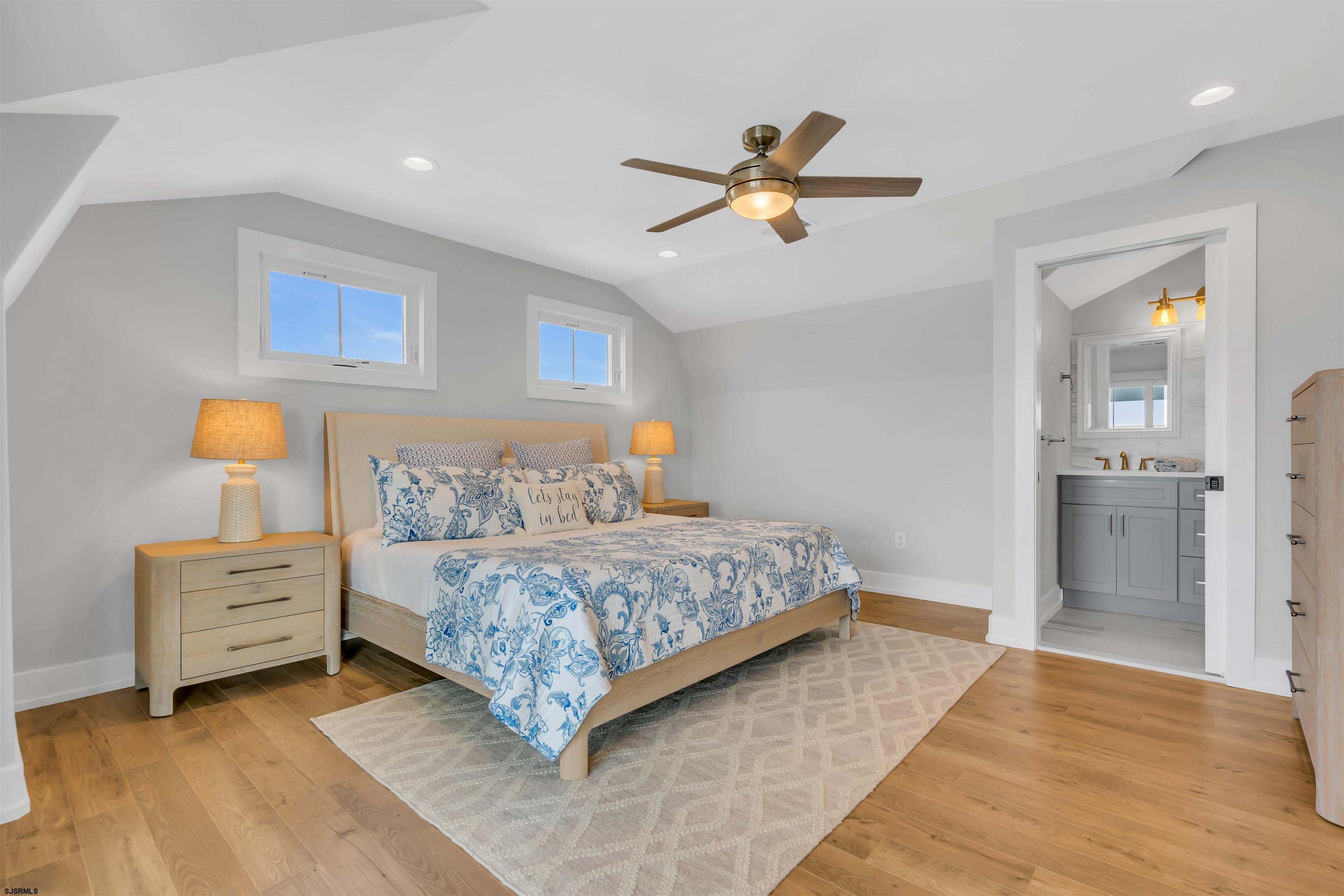 Ocean City, New Jersey 08226, United States, 6 Bedrooms Bedrooms, ,5 BathroomsBathrooms,Residential,Pending,46563