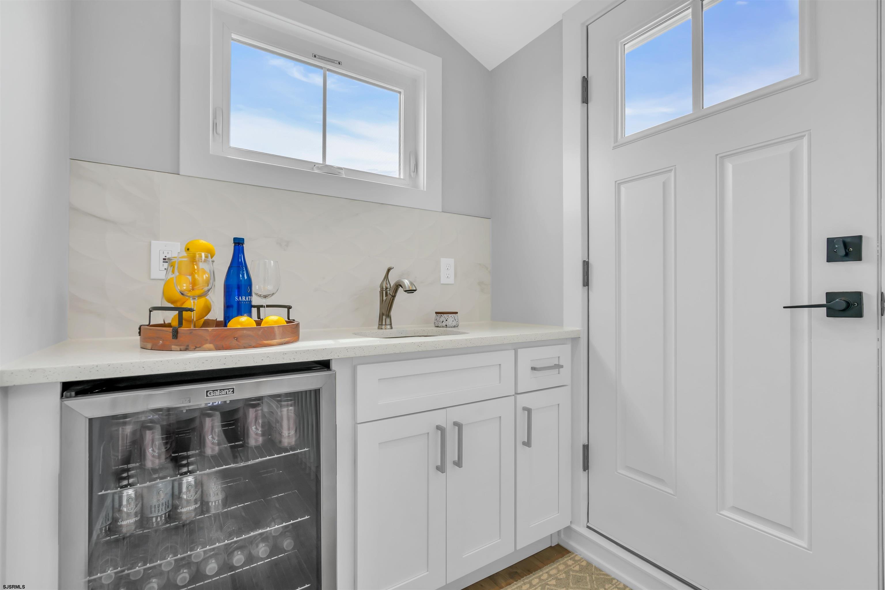 Ocean City, New Jersey 08226, United States, 6 Bedrooms Bedrooms, ,5 BathroomsBathrooms,Residential,Pending,46563