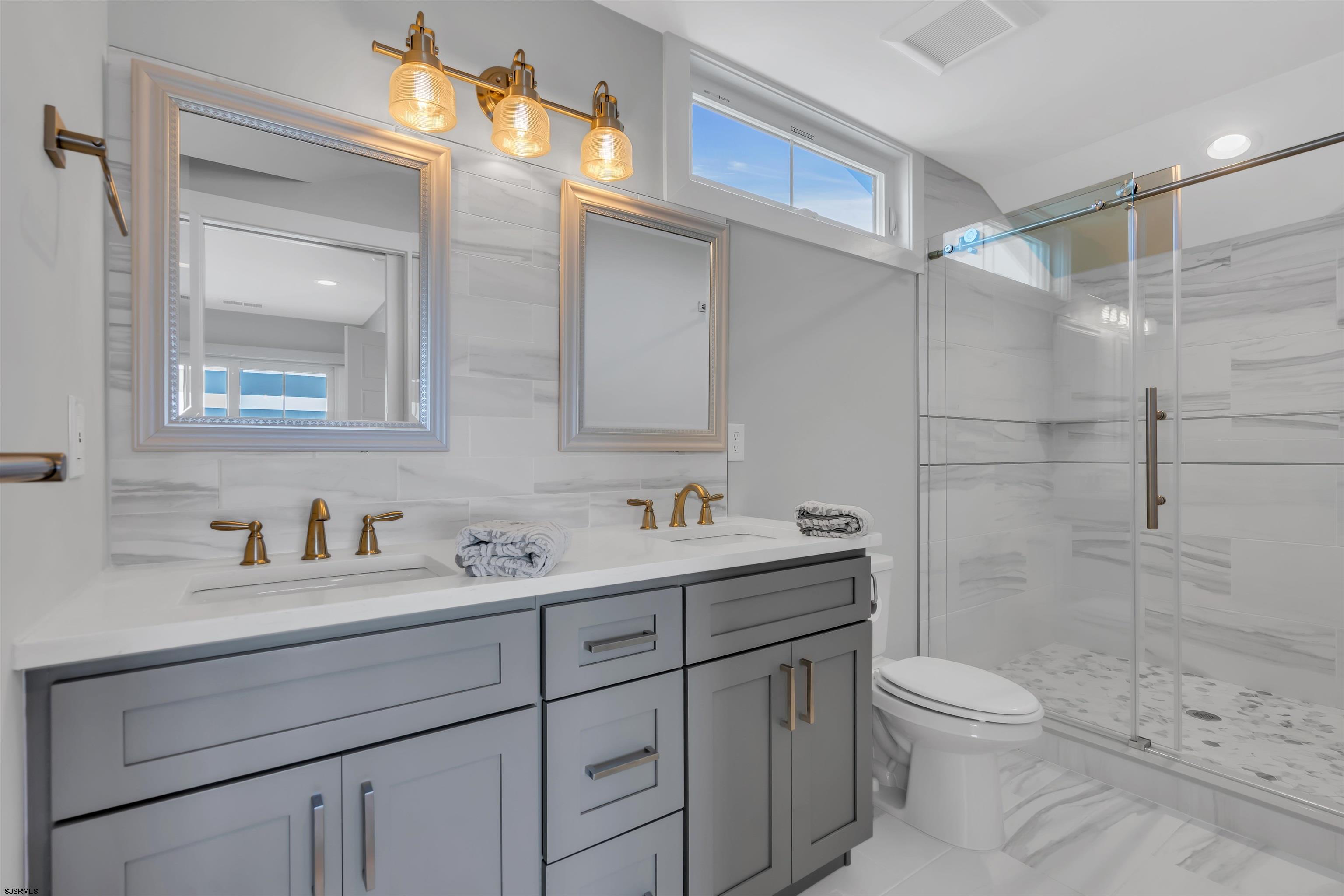 Ocean City, New Jersey 08226, United States, 6 Bedrooms Bedrooms, ,5 BathroomsBathrooms,Residential,Pending,46563