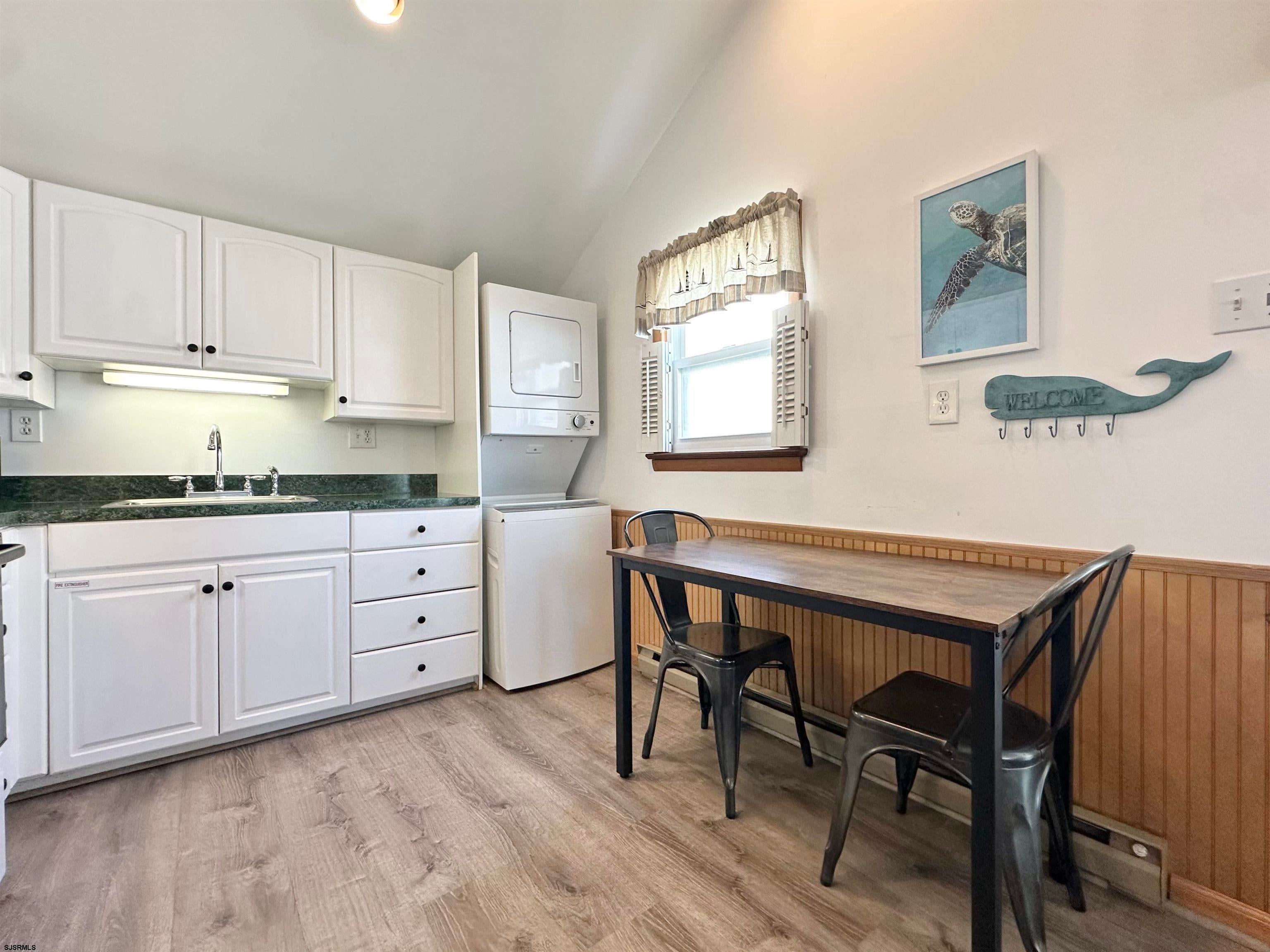 148 E Burk