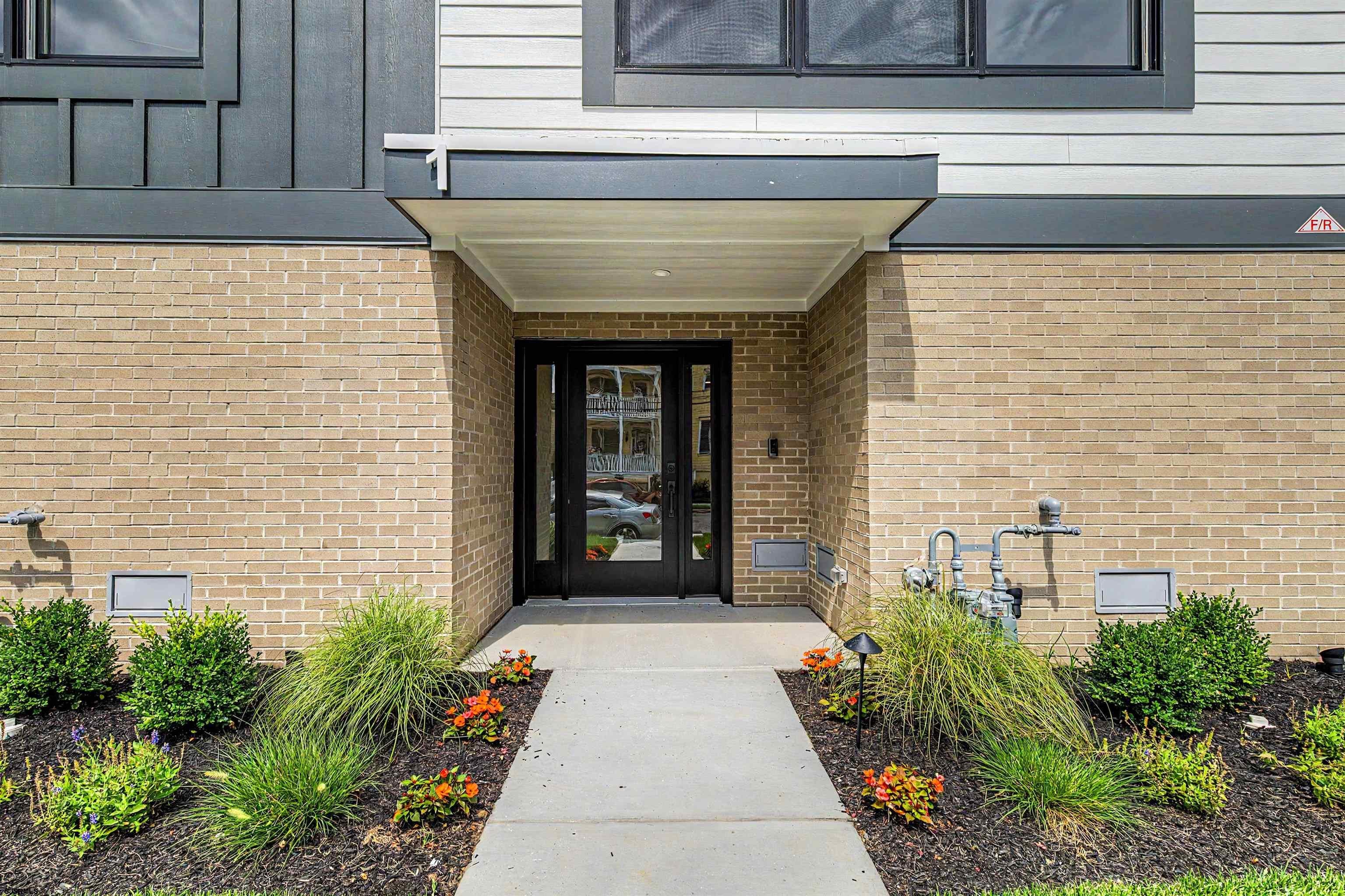 201 N Washington Ave 2