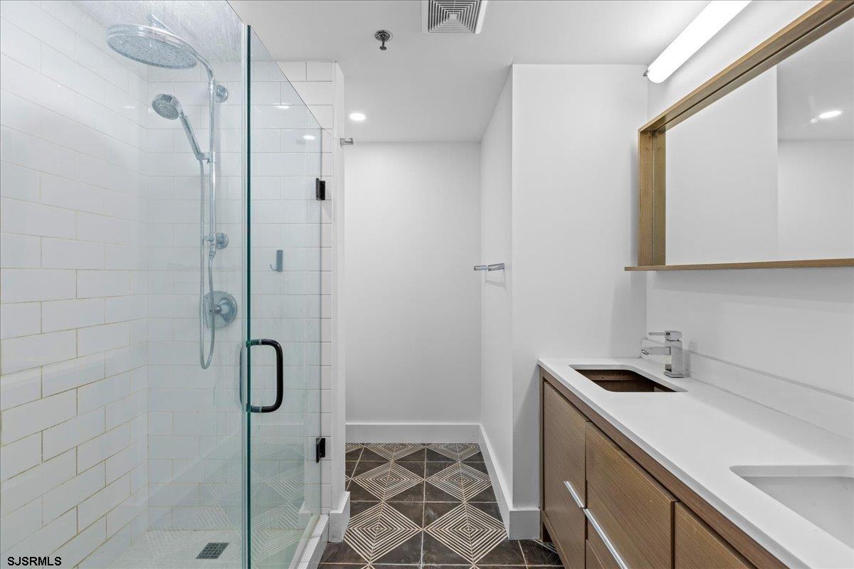 Atlantic City, New Jersey 08401, United States, 2 Bedrooms Bedrooms, ,2 BathroomsBathrooms,Residential,Active,130676