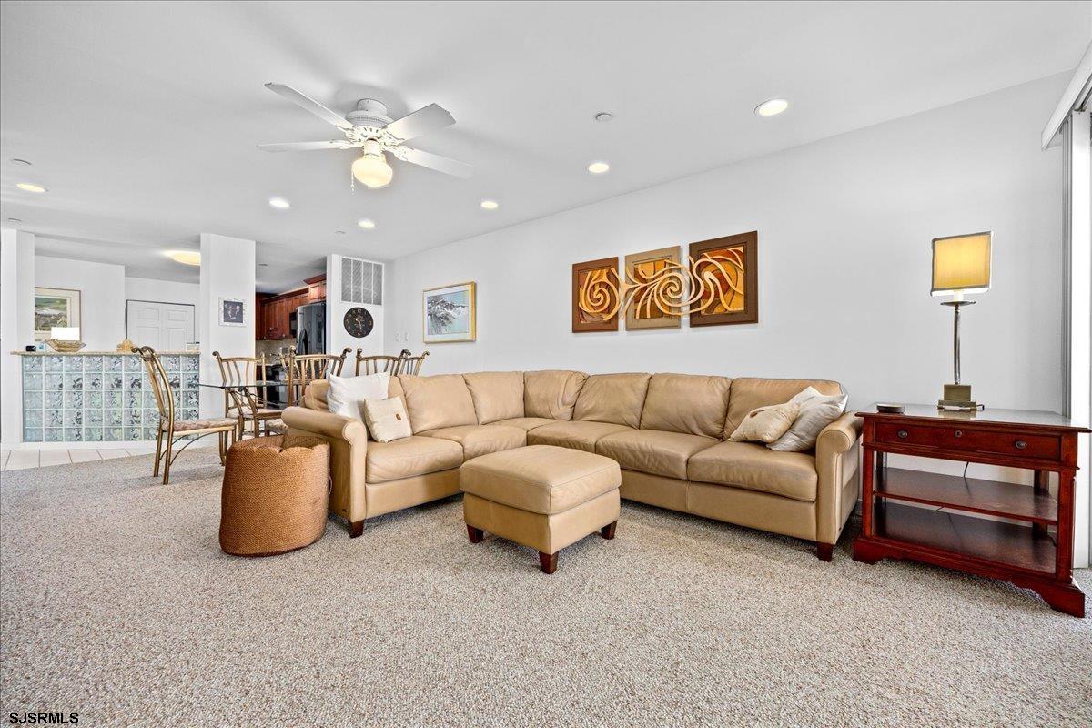 Ventnor, New Jersey 08406, United States, 2 Bedrooms Bedrooms, ,2 BathroomsBathrooms,Residential,Active,199019