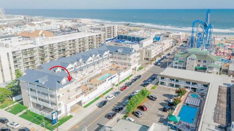 Photo of 719 E 10th Street #401, Ocean City, NJ 08226 (MLS # 604778)
