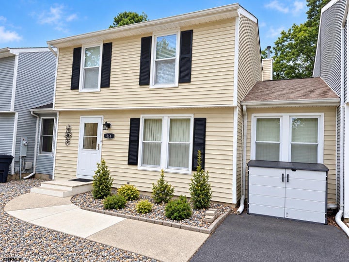Photo 1 of 17 — 314 E Oakbourne Ave, Galloway Township, NJ 08205