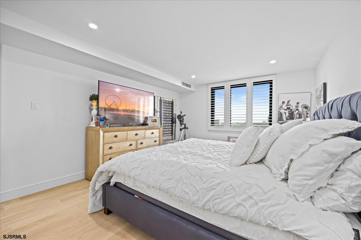 Atlantic City, New Jersey 08401, United States, 2 Bedrooms Bedrooms, ,2 BathroomsBathrooms,Residential,Active,193782