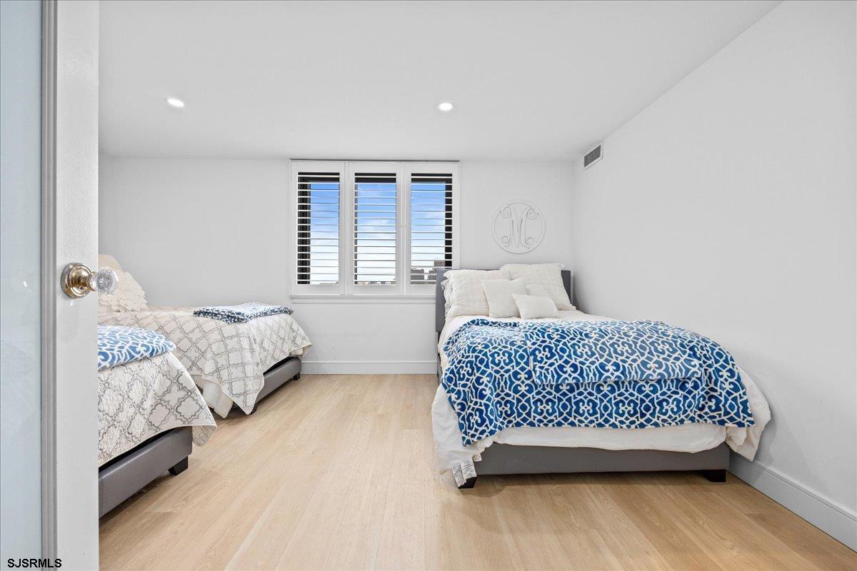 Atlantic City, New Jersey 08401, United States, 2 Bedrooms Bedrooms, ,2 BathroomsBathrooms,Residential,Active,193782