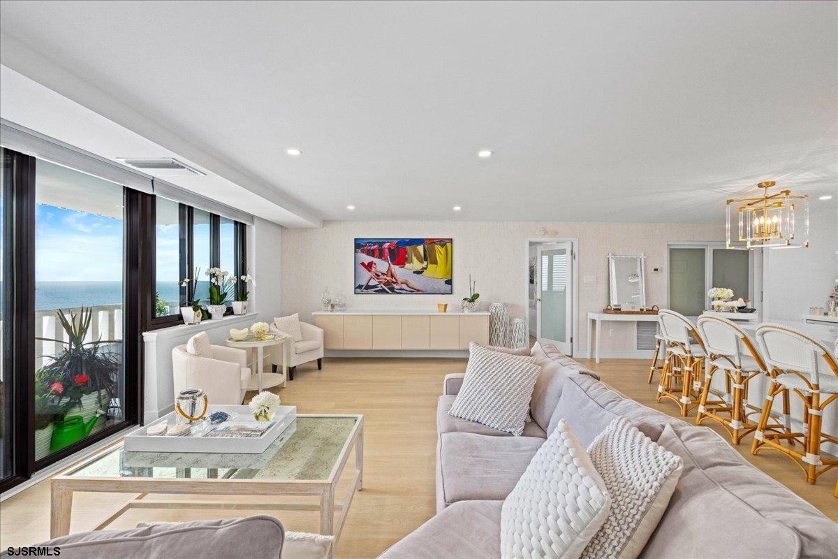 Atlantic City, New Jersey 08401, United States, 2 Bedrooms Bedrooms, ,2 BathroomsBathrooms,Residential,Active,193782