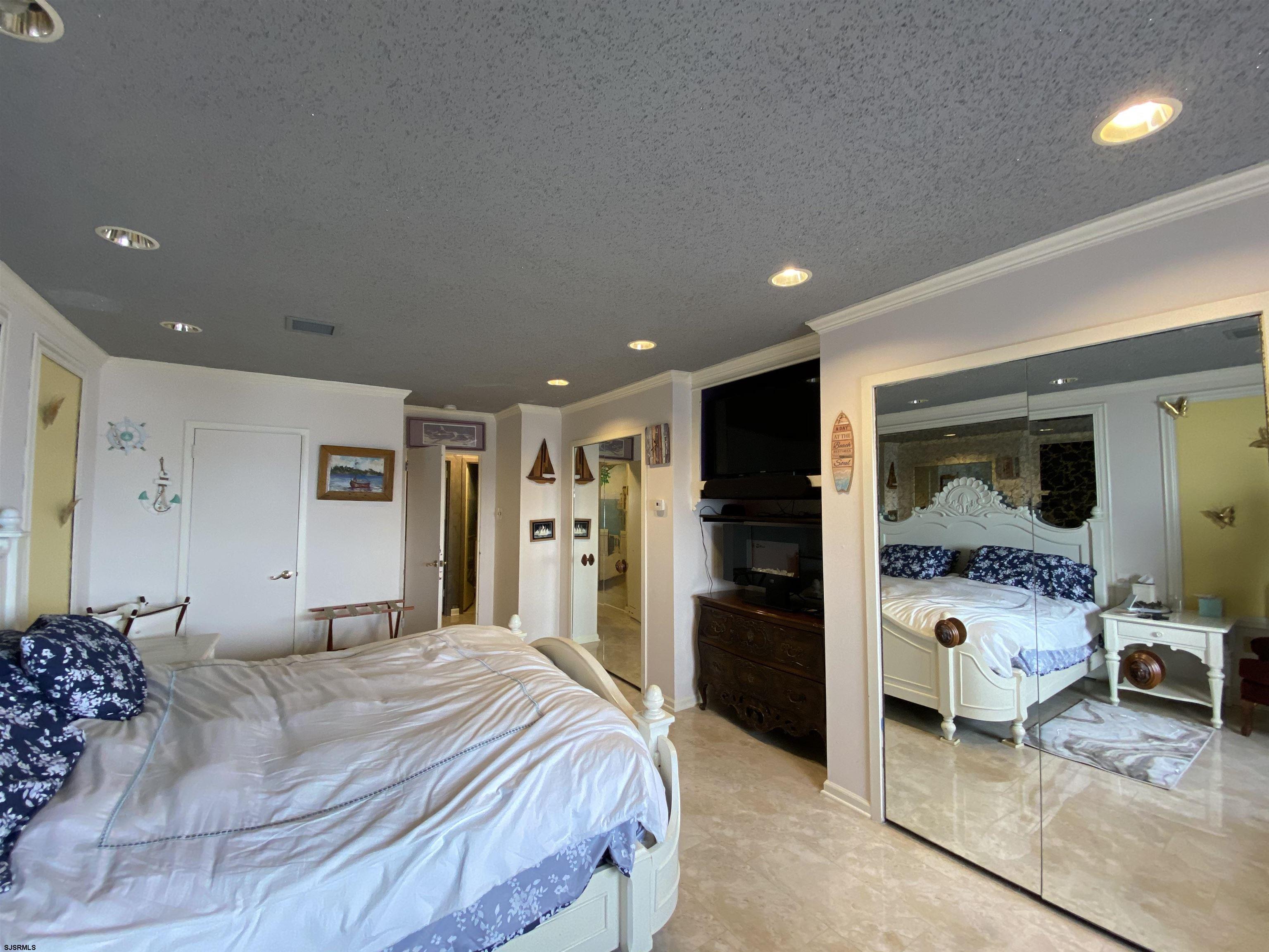 Ventnor, New Jersey 08406, United States, 2 Bedrooms Bedrooms, ,3 BathroomsBathrooms,Residential,Active,79483