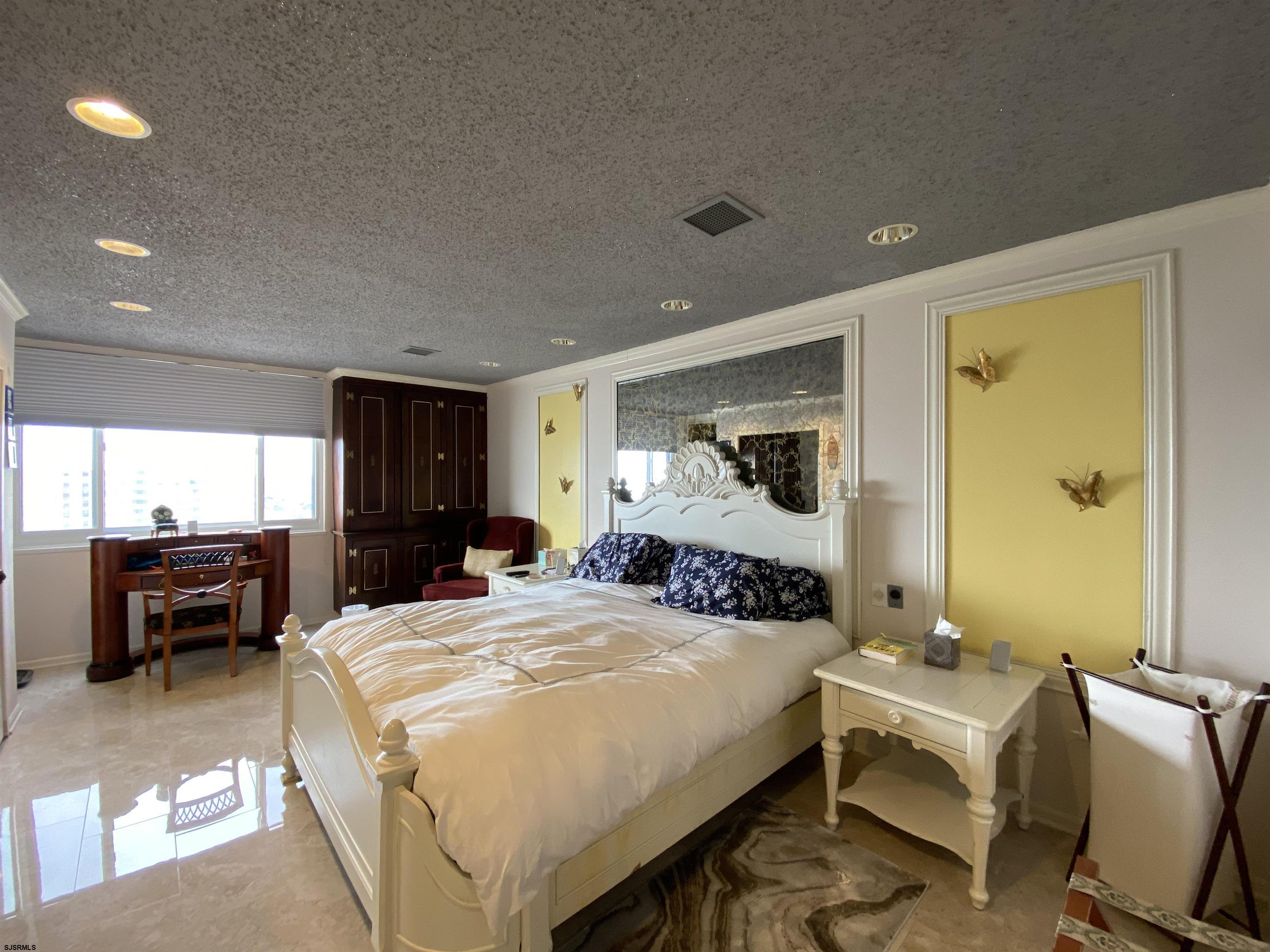 Ventnor, New Jersey 08406, United States, 2 Bedrooms Bedrooms, ,3 BathroomsBathrooms,Residential,Active,79483