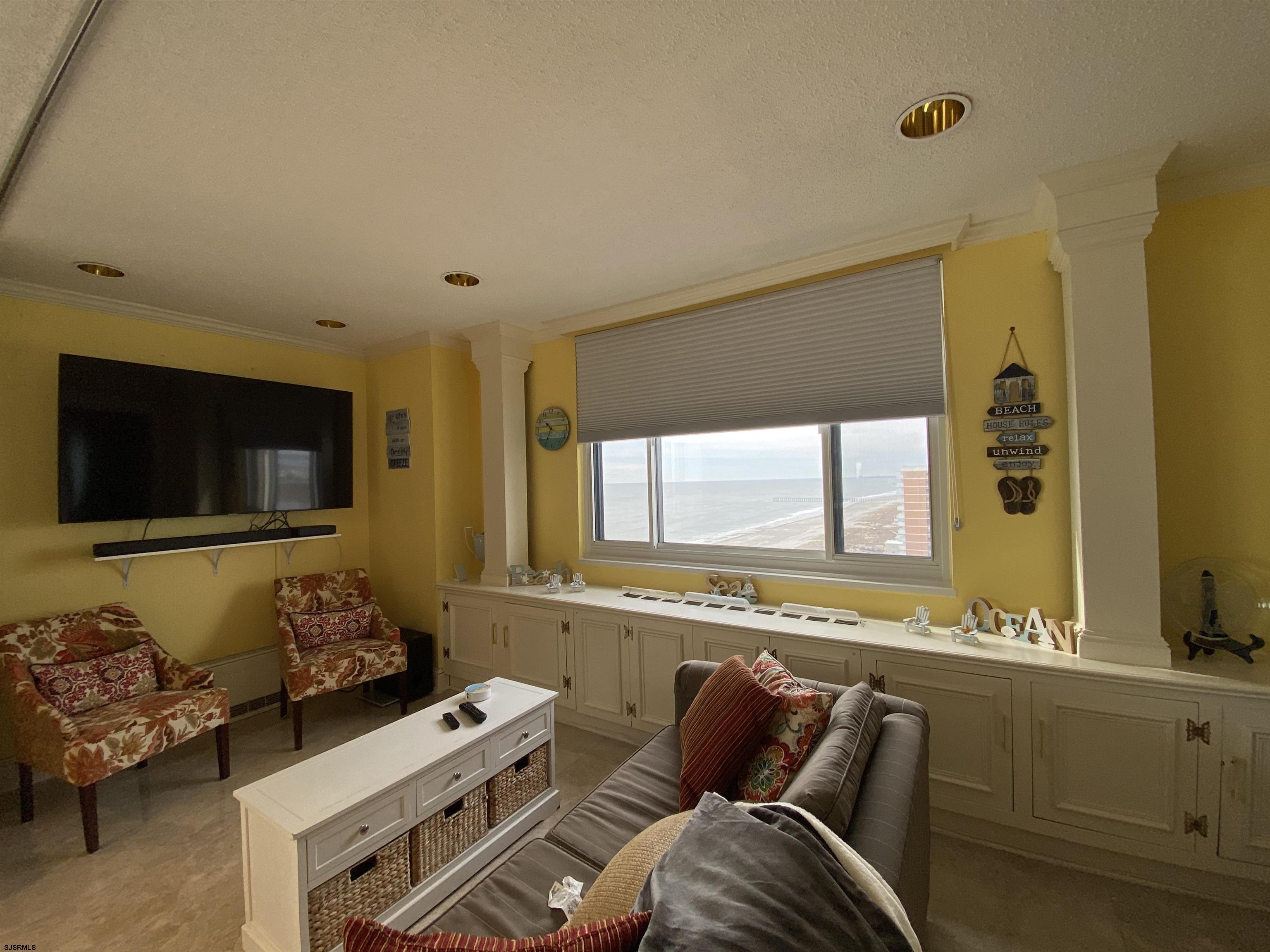 Ventnor, New Jersey 08406, United States, 2 Bedrooms Bedrooms, ,3 BathroomsBathrooms,Residential,Active,79483