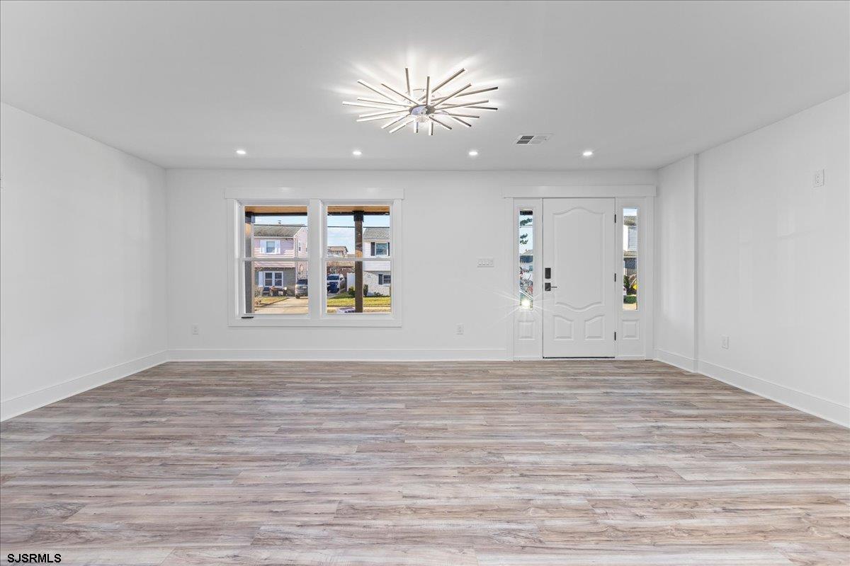 Ventnor, New Jersey 08406, United States, 5 Bedrooms Bedrooms, ,4 BathroomsBathrooms,Residential,Active,204982