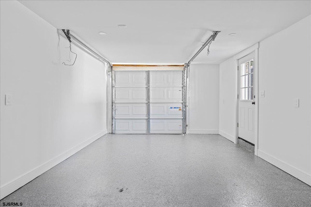 Ventnor, New Jersey 08406, United States, 5 Bedrooms Bedrooms, ,4 BathroomsBathrooms,Residential,Active,204982