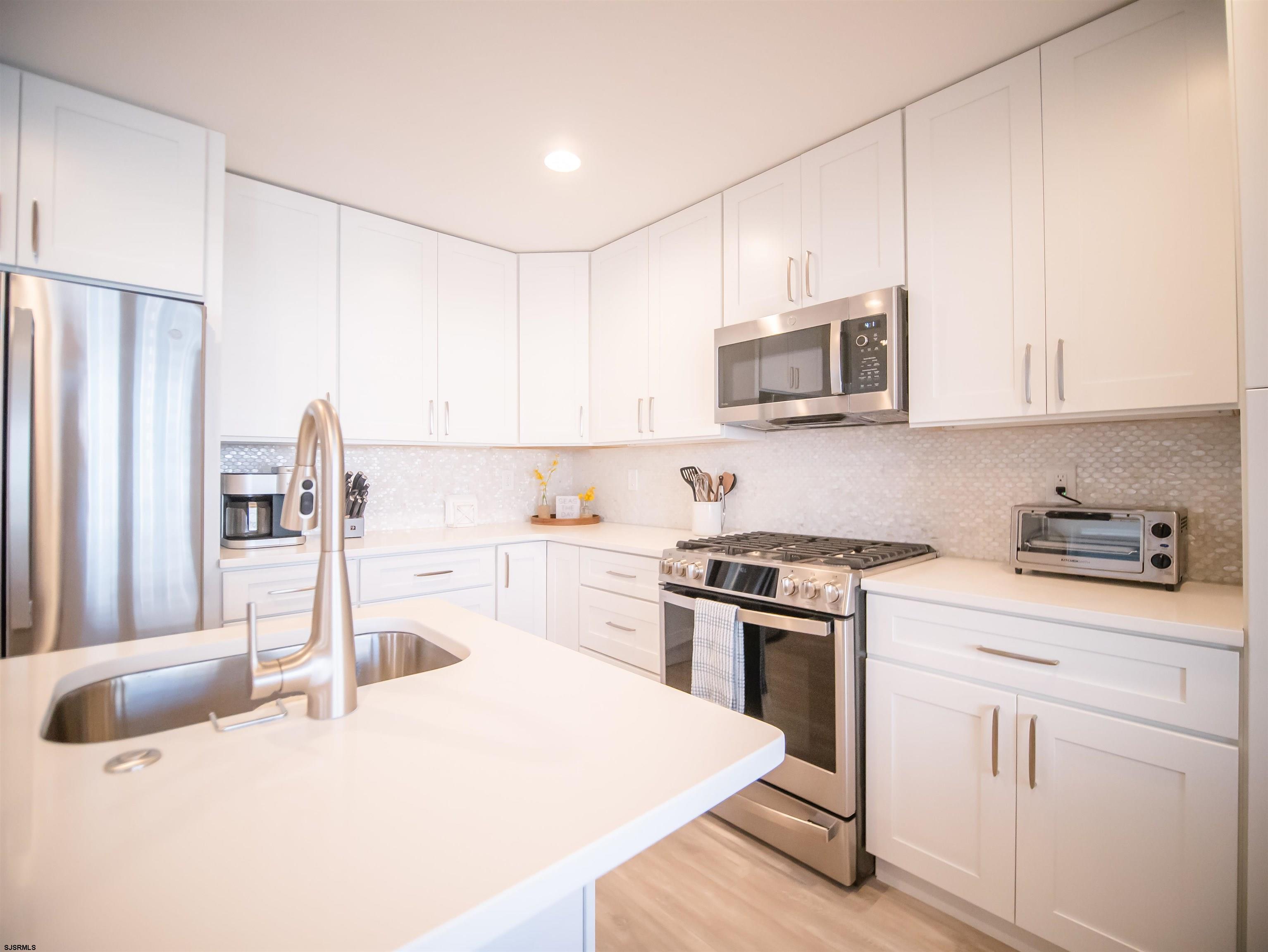 Ventnor, New Jersey 08406, United States, 3 Bedrooms Bedrooms, ,2 BathroomsBathrooms,Residential,Active,90343