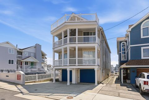 Photo of 28 W 17th Street #28, Ocean City, NJ 08226 (MLS # 607884)