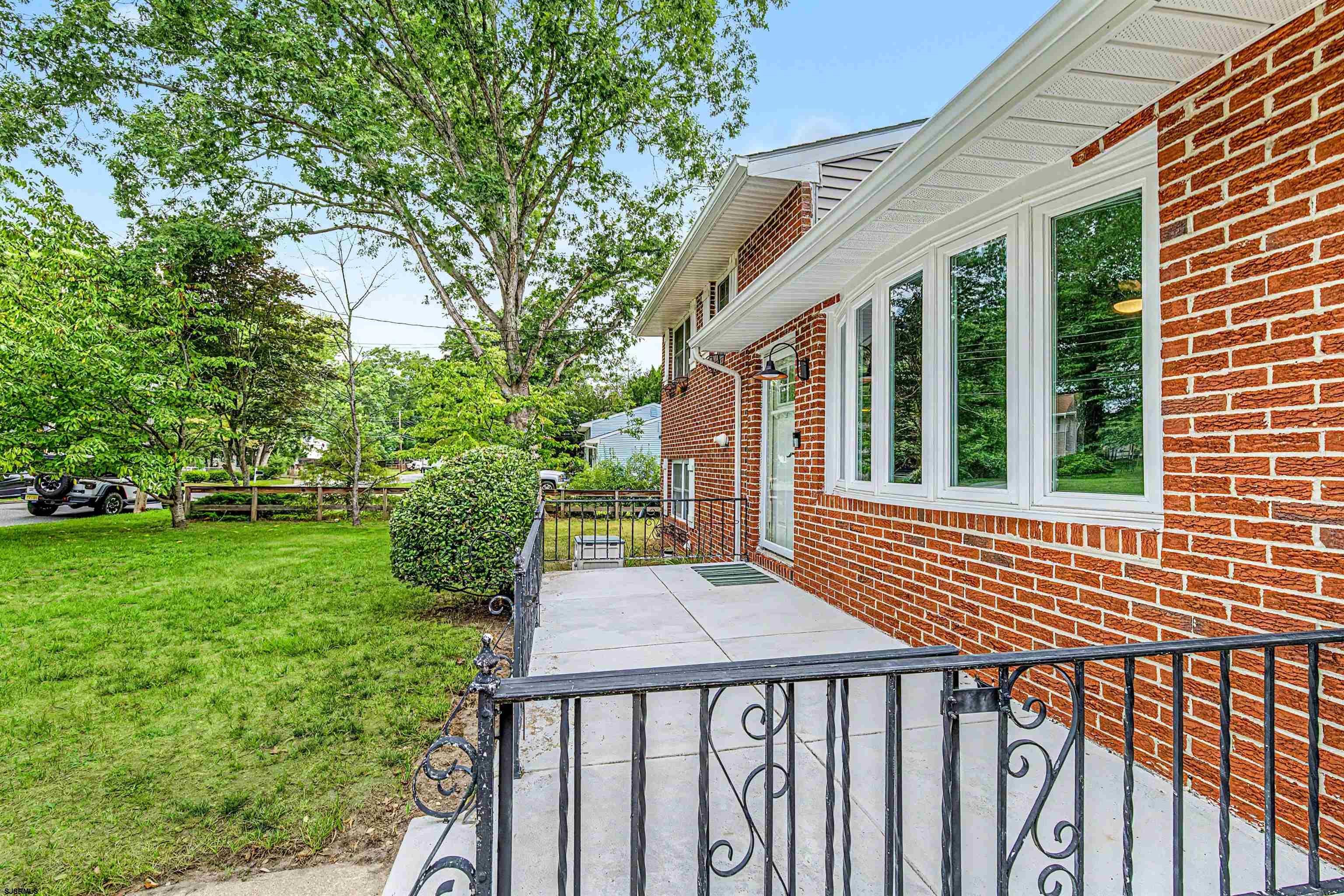 307 Sandy Ln