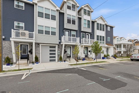 Condo For Sale - 100 N Monroe Ave #2<br/> Middlesex County, Margate, NJ 08402