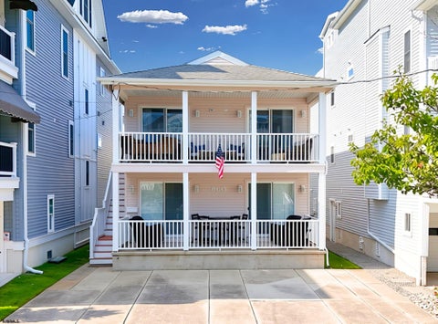 Condo For Sale - 860 2nd (upper Flr) Street #2 UPSTAIRS<br/> Ocean City, NJ 08226