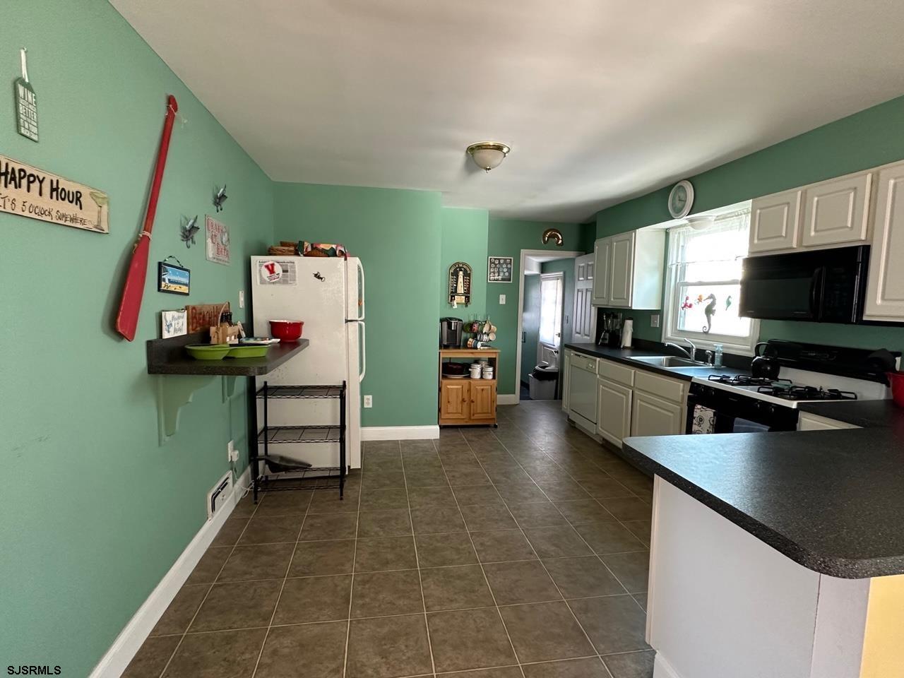 15 N Pelham