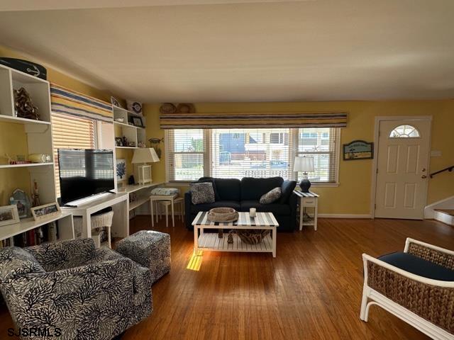 15 N Pelham