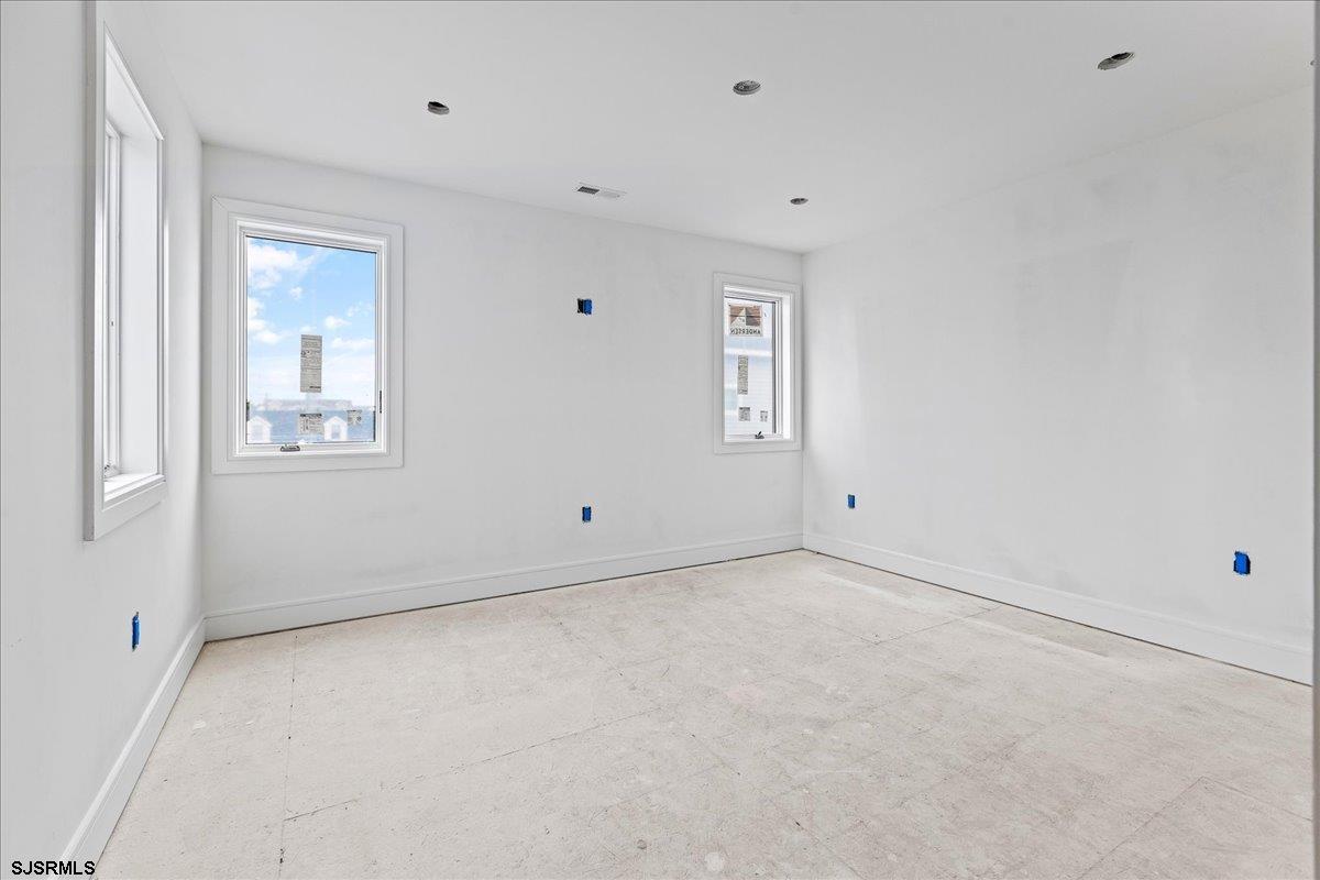 Longport, New Jersey 08403, United States, 6 Bedrooms Bedrooms, ,5 BathroomsBathrooms,Residential,Pending,188828