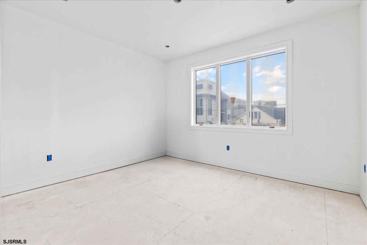 Longport, New Jersey 08403, United States, 6 Bedrooms Bedrooms, ,5 BathroomsBathrooms,Residential,Pending,188828