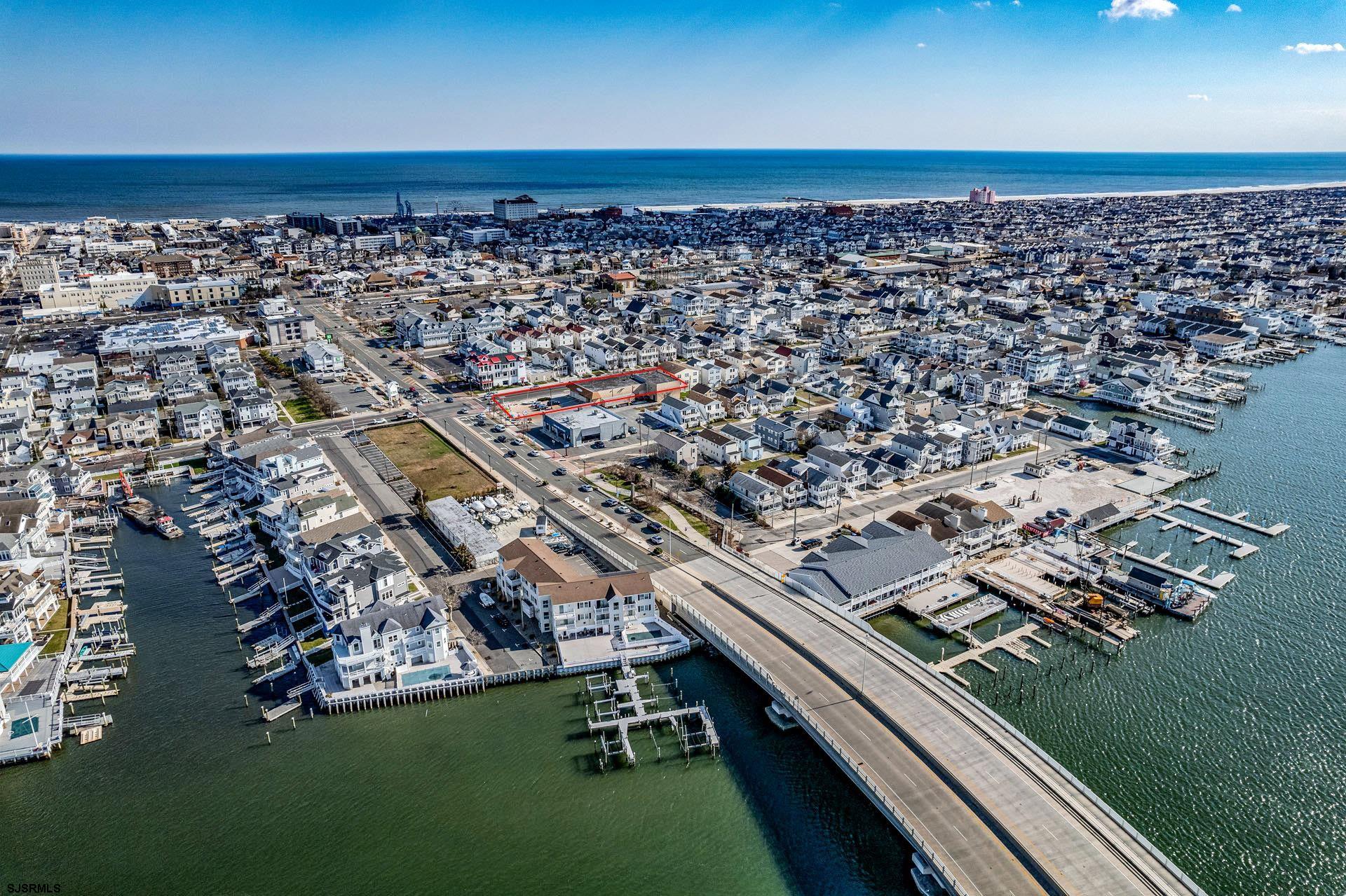 900-908 Bay