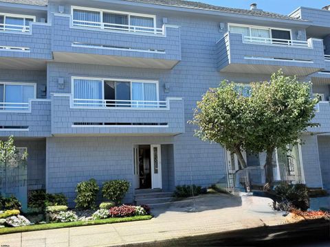 Photo of 906 Pennlyn Pl #8, Ocean City, NJ 08226 (MLS # 599673)