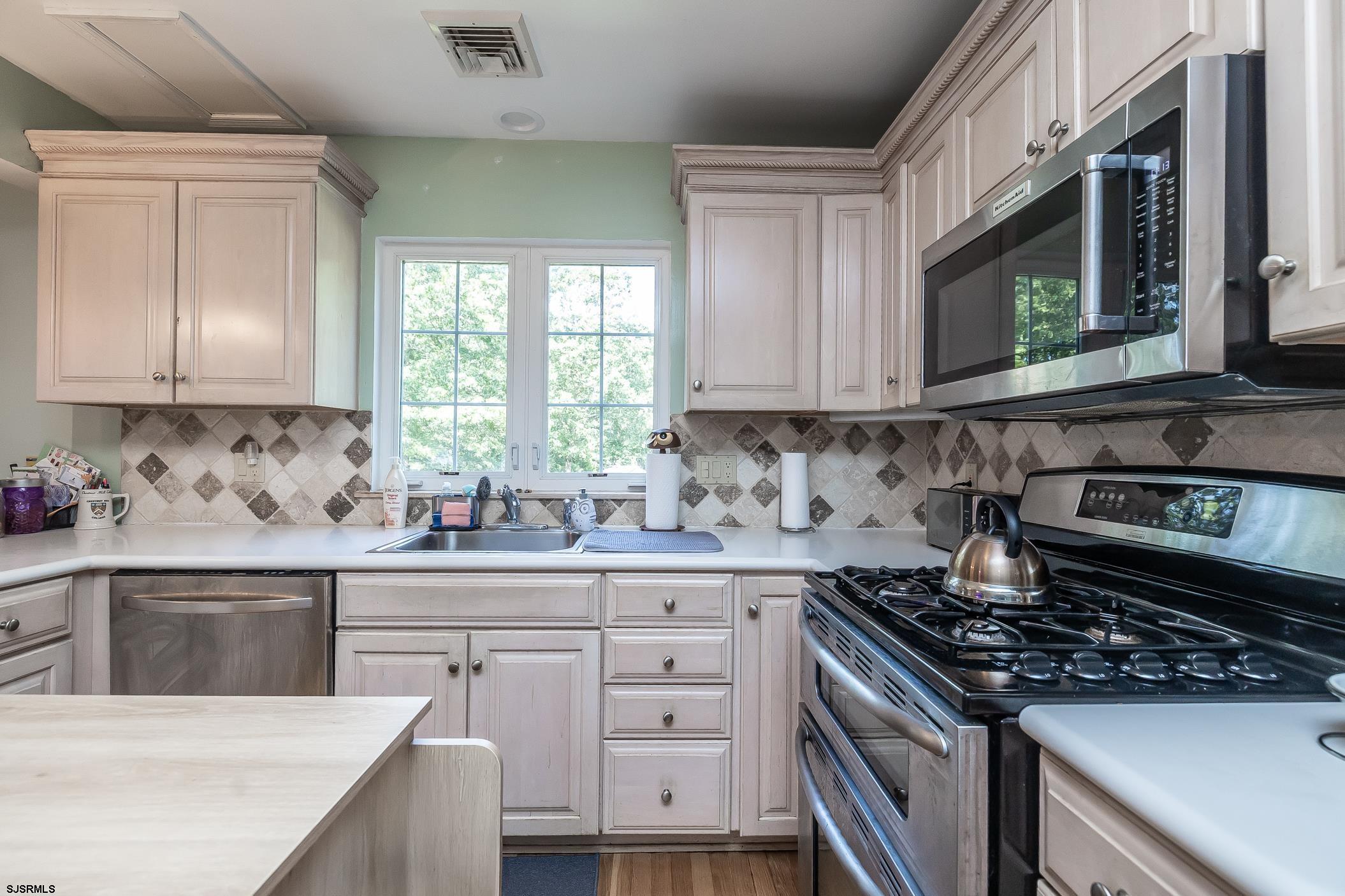 Egg Harbor Township, New Jersey 08234, United States, 5 Bedrooms Bedrooms, ,4 BathroomsBathrooms,Residential,Active,198274