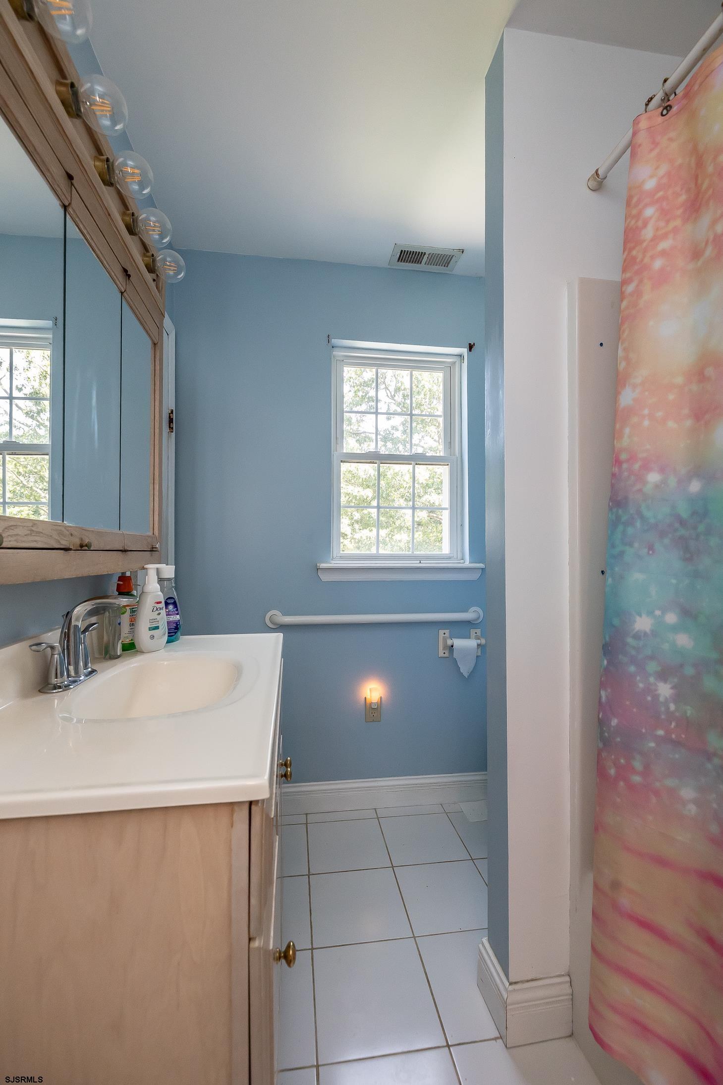 Egg Harbor Township, New Jersey 08234, United States, 5 Bedrooms Bedrooms, ,4 BathroomsBathrooms,Residential,Active,198274