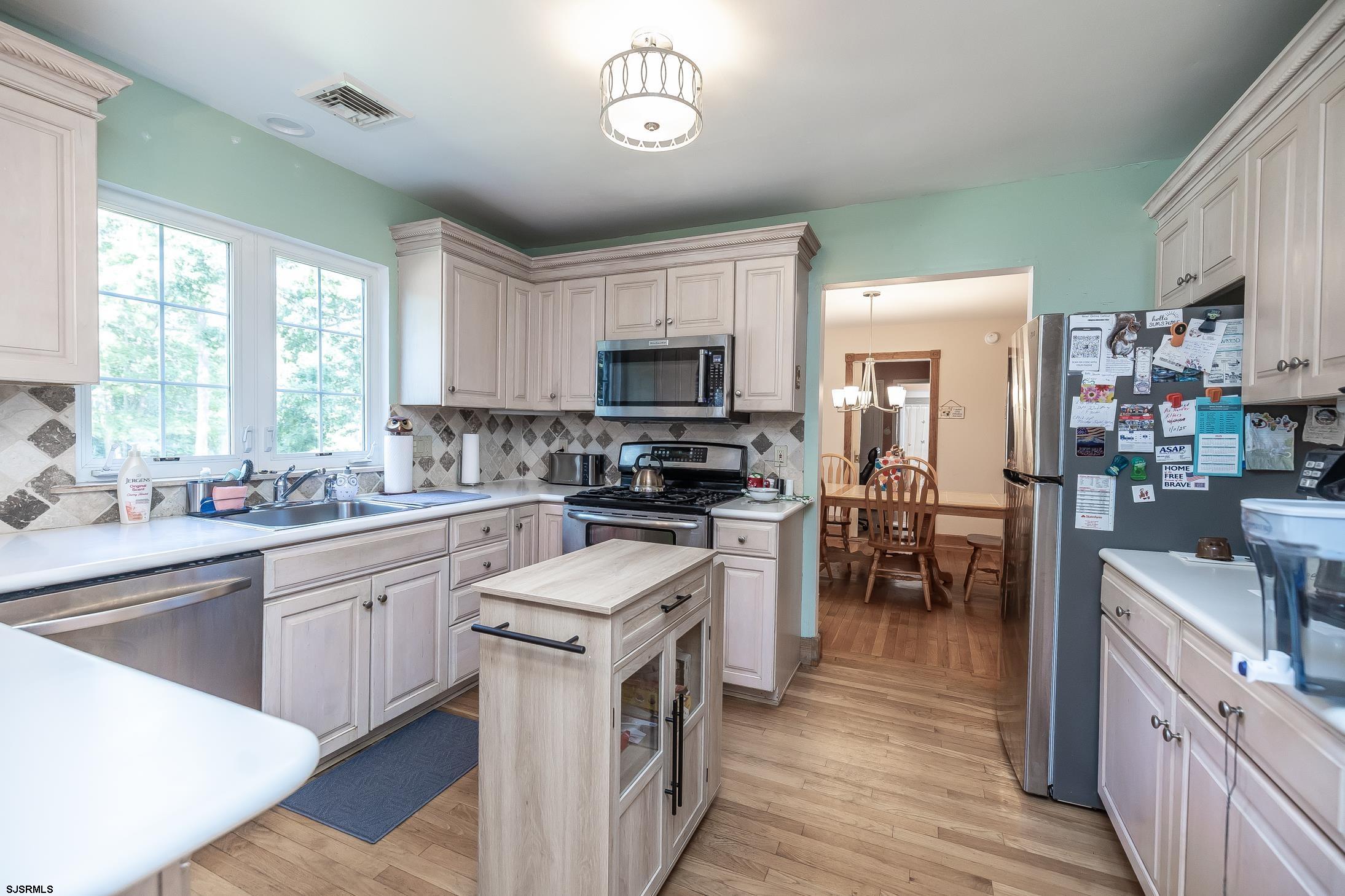 Egg Harbor Township, New Jersey 08234, United States, 5 Bedrooms Bedrooms, ,4 BathroomsBathrooms,Residential,Active,198274