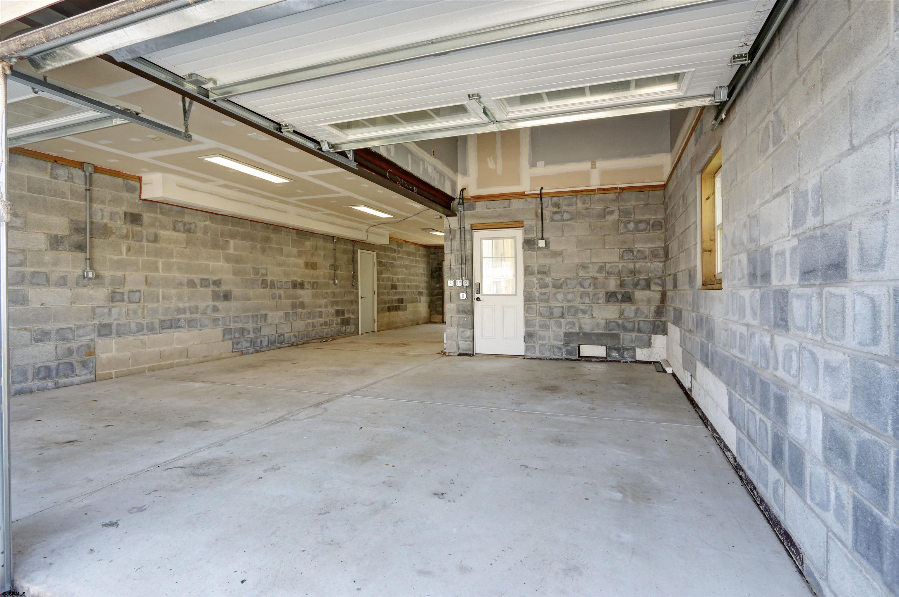 Brigantine, New Jersey 08203, United States, 3 Bedrooms Bedrooms, ,2 BathroomsBathrooms,Residential,Active,99335